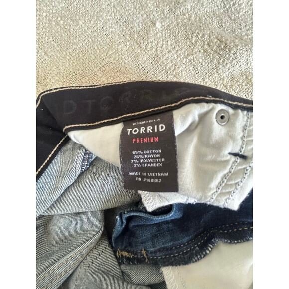 Torrid Sky High Skinny Crop Jeans Size 16 - Picture 7 of 7